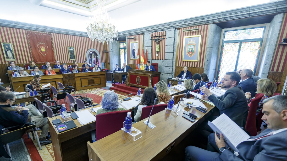 Instante del Pleno ordinario del mes de abril. TOMÁS ALONSO
