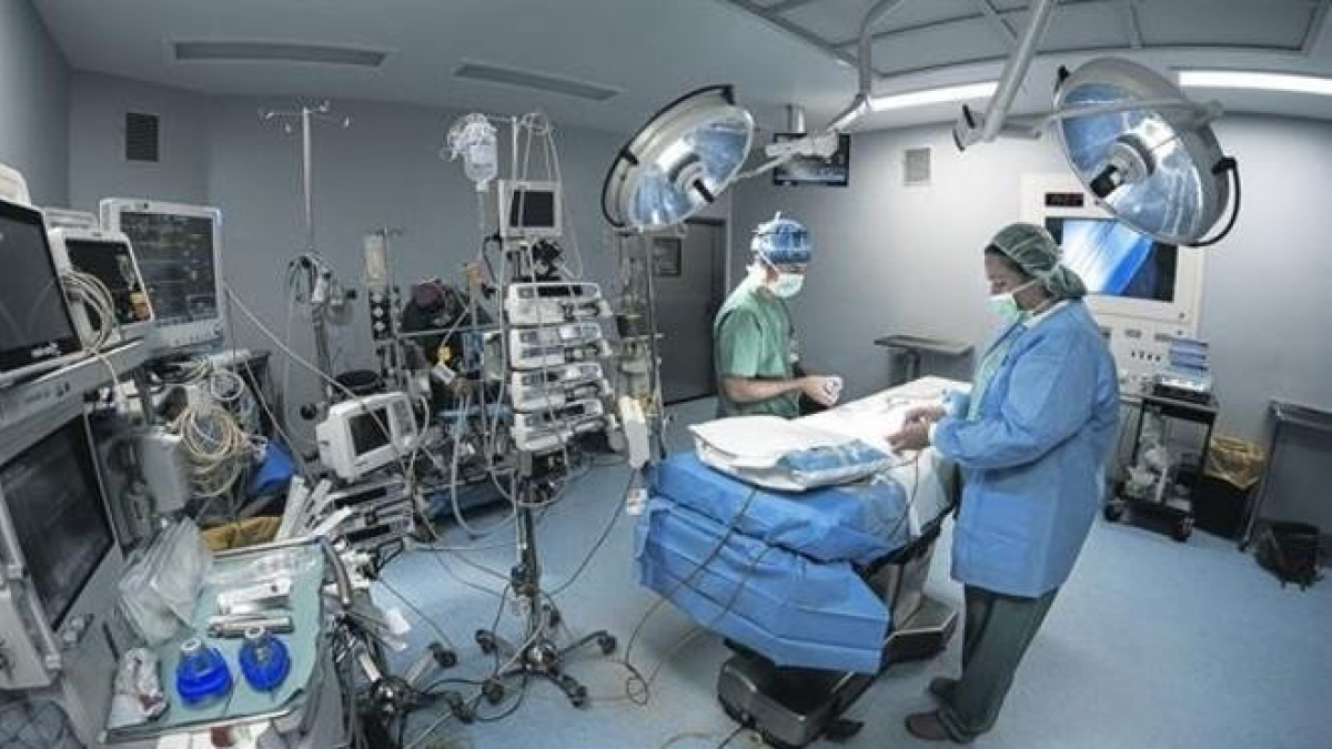 Imagen de un quirófano del Santos Reyes