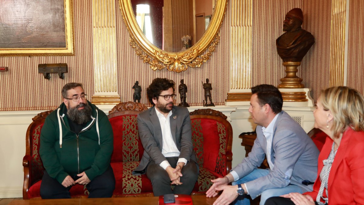 Amayuelas, Leis, De la Rosa y Rodríguez durante la reunión mantenida esta mañana. TOMÁS ALONSO