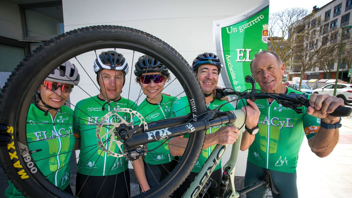 Los cinco integrantes del equipo ELACyL. TOMÁS ALONSO