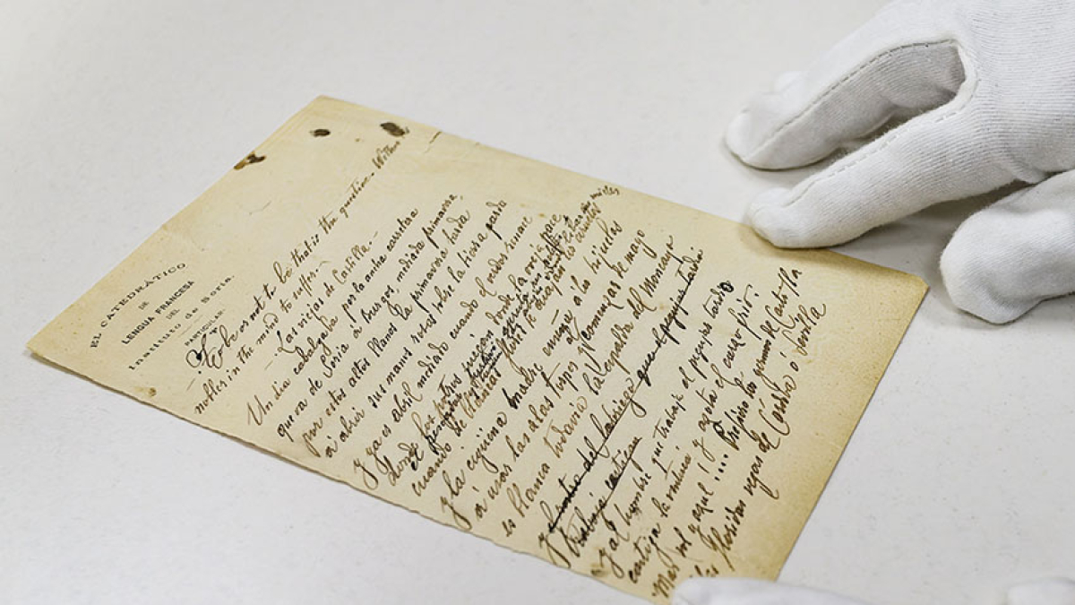 El poema ‘Las viejas de Castilla’, un manuscrito original de puño y letra de Antonio Machado. SANTI OTERO
