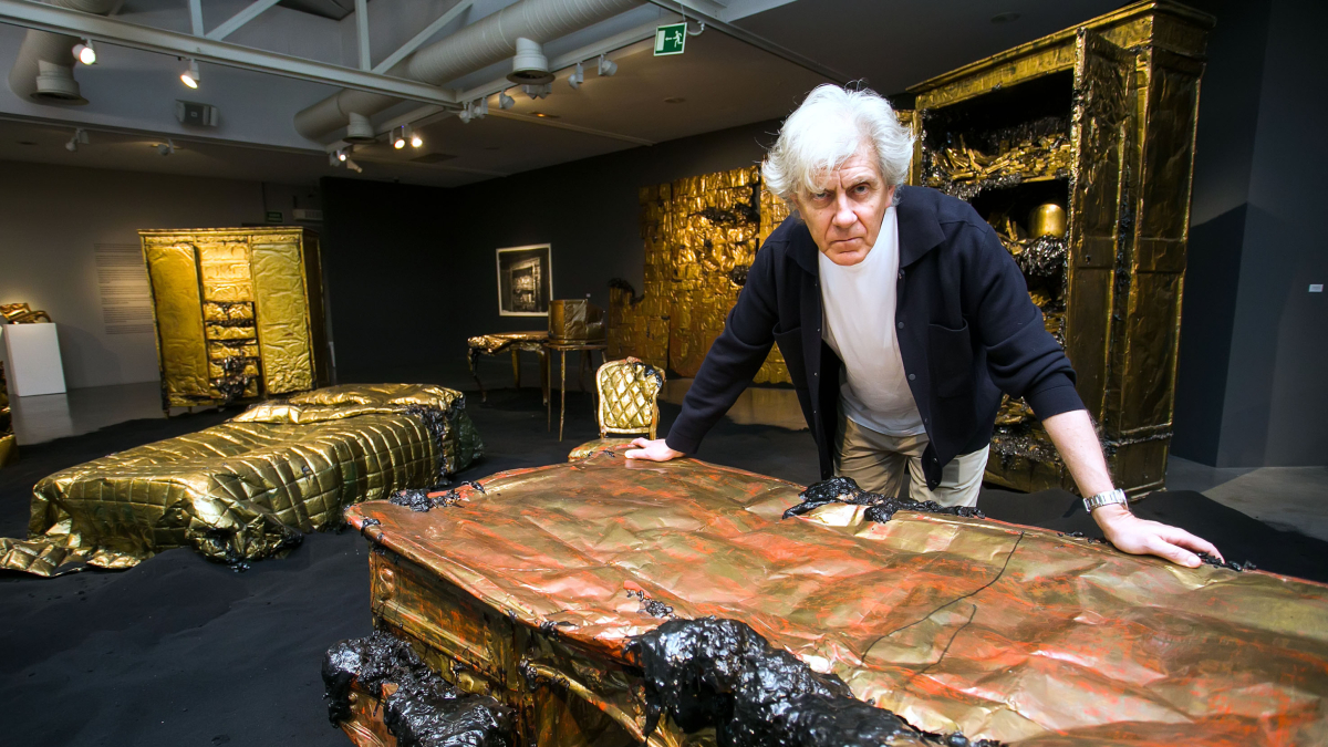 Julio Vaquero presenta su obra «Escapar del tiempo acelerado» por primera vez en Burgos.