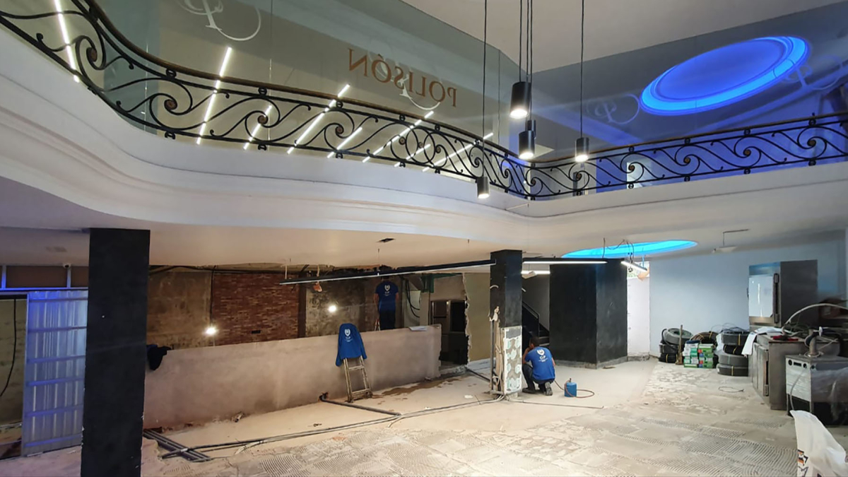 Reforma de la cafetería del Principal que prevé abrir sus puertas para San Pedro.