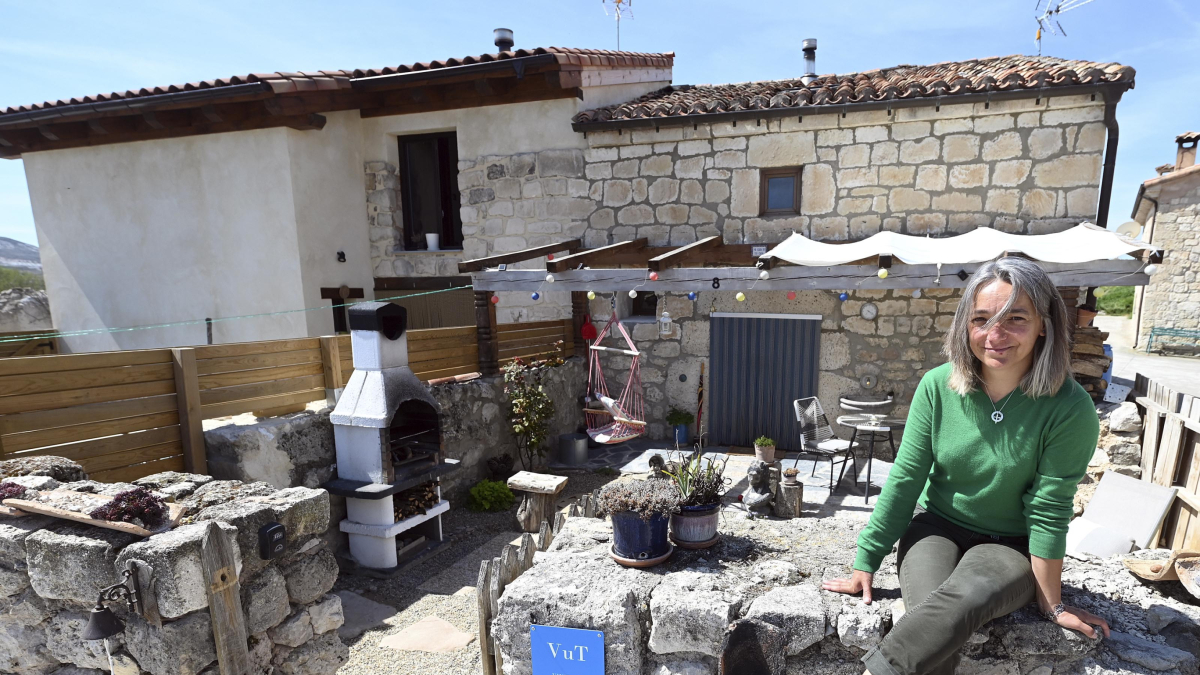 Paula Soria, regenta una casa rural en Rublacedo de Abajo
