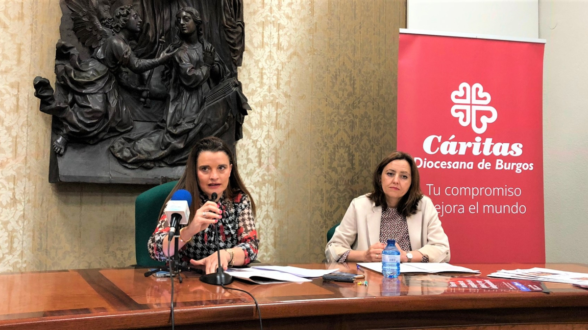 María de la O Rilova y Laura de la Peña en la Casa de la Iglesia