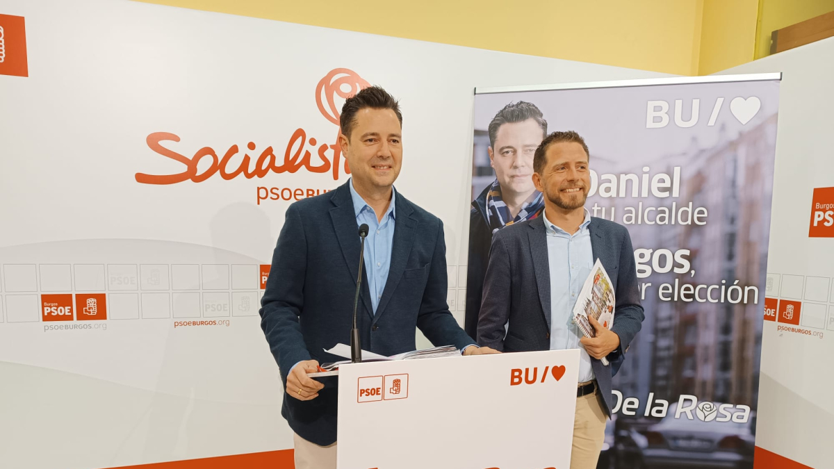 Daniel de la Rosa y Josué Temiño en la sede del PSOE de Burgos, en una imagen de archivo.