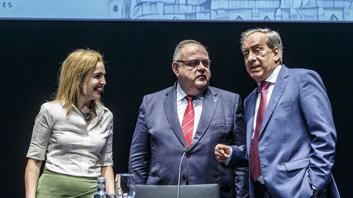 Beatriz Domínguez Gil, Alejandro Vázquez y PabloUcio
