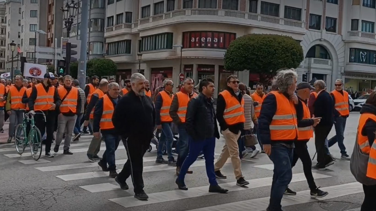 Los manifestantes en el centro de Burgos