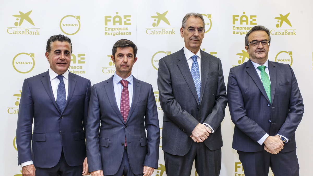 Raúl Melgosa, Juan Emilio Andino, Miguel Ángel Benavente e Ismael de los Mozos, antes de la entrega del FAE de Oro.