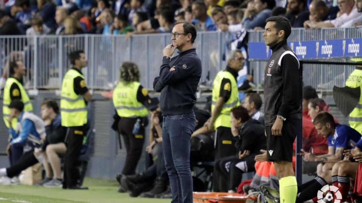 El técnico vasco durante el penúltimo encuentro de la temporada.