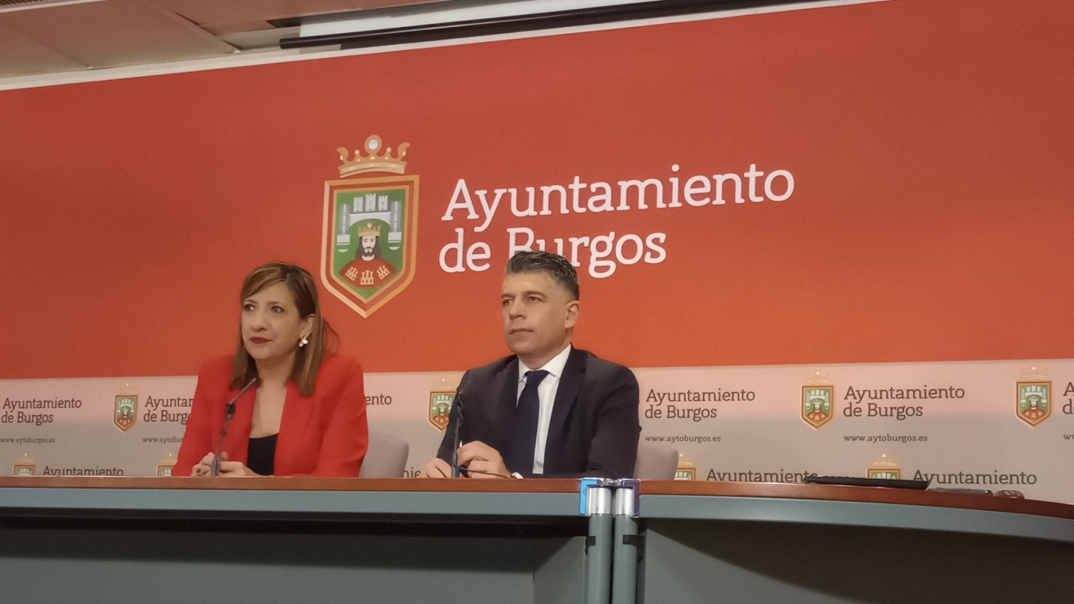 Nuria Barrio y Vicente Marañón, tras la última Junta de Gobierno municipal.