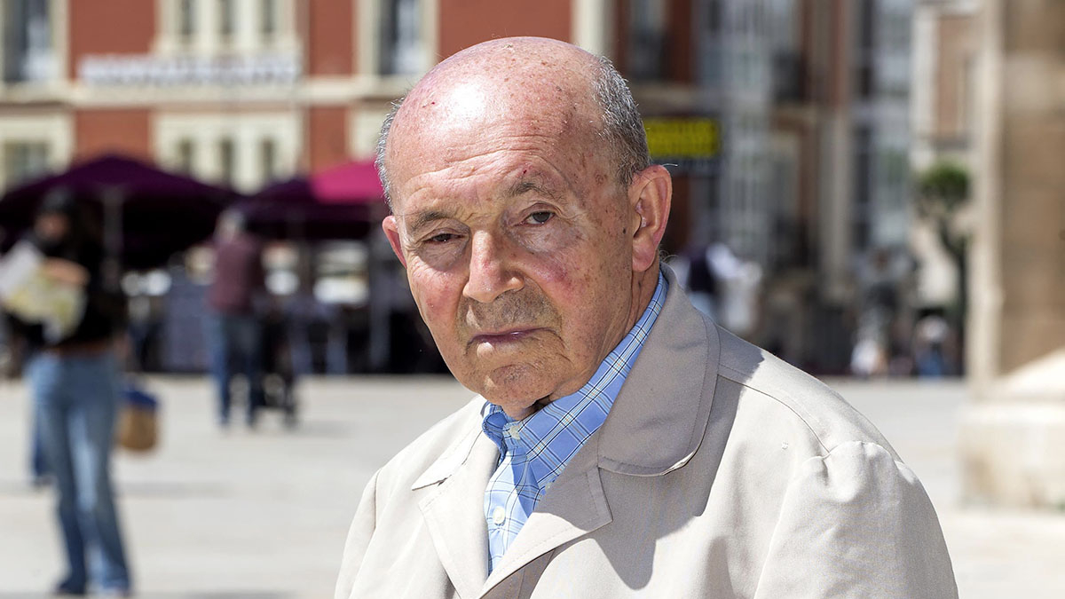 El poeta burgalés Antolín Iglesias Páramo presenta su nueva obra, ‘Experiencia de Orilla’.