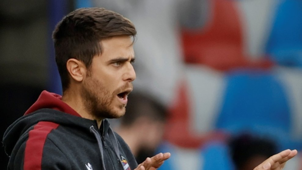 El técnico italiano dirigió al Levante en Primera División.