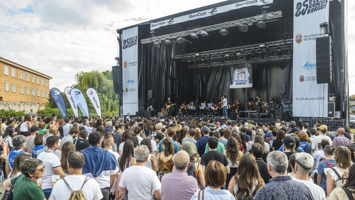 El festival ‘25 Veces Gracias Burgos’ cerró su segunda jornada con una gran afluencia de público.
