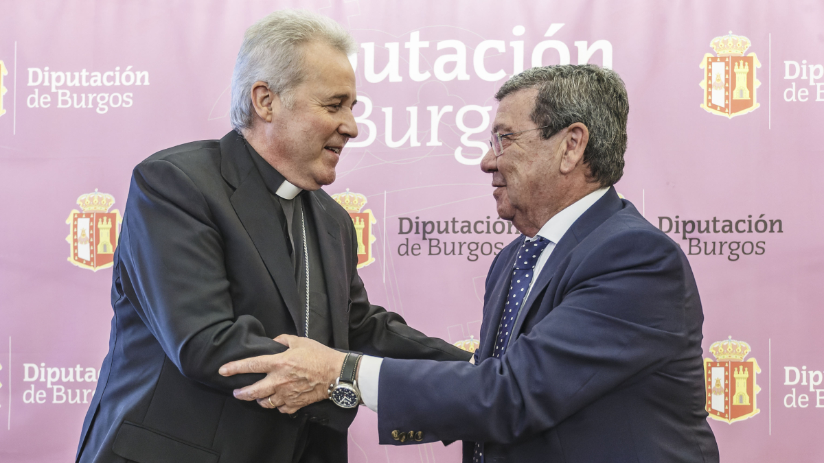 Mario Iceta y César Rico en la Firma del convenio 'Goteras'.