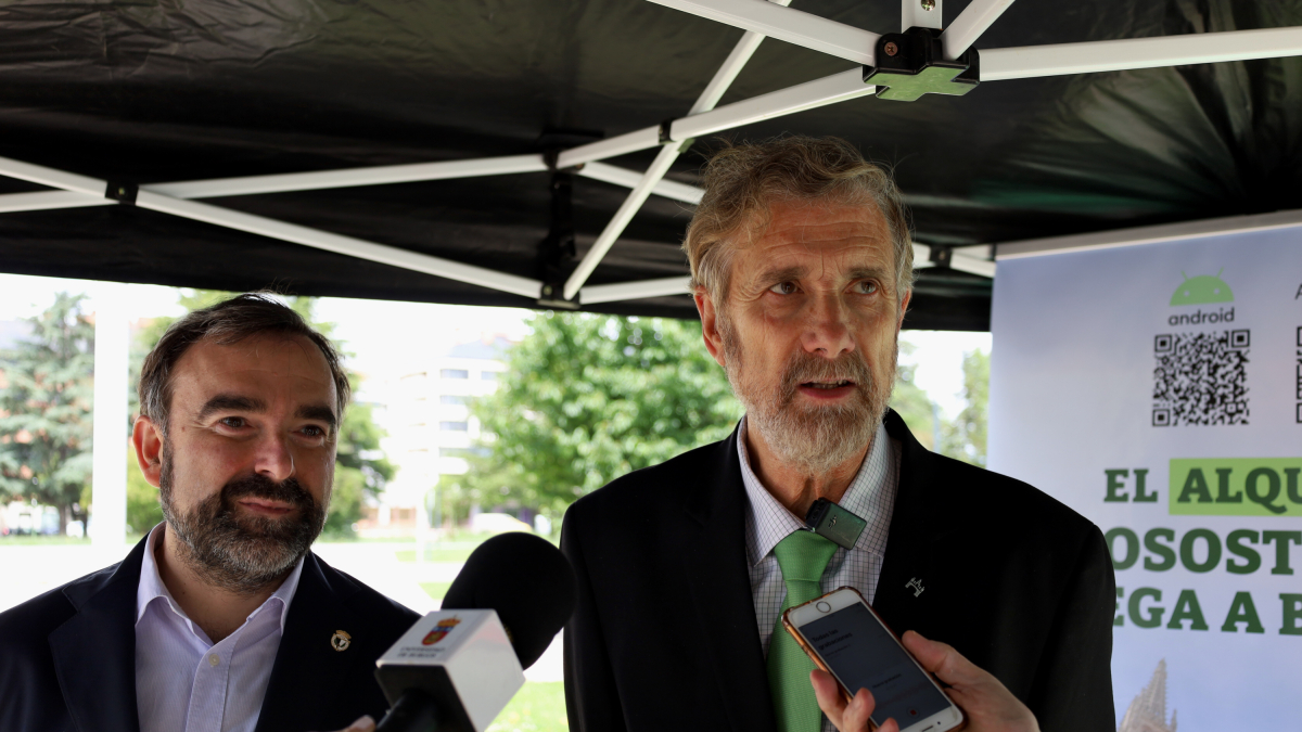 Manuel Pérez Mateos, en la presentación del sistema de coches eléctricos compartidos.