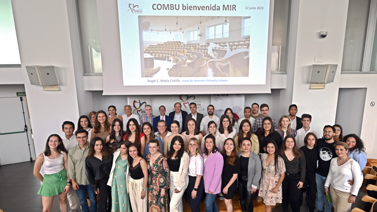 El Colegio de Médicos de Burgos da la bienvenida a 68 nuevos médicos residentes.