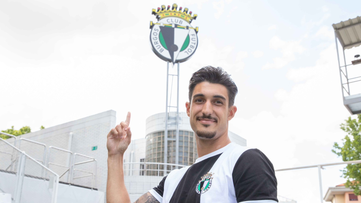 Sancris ya viste los colores blanquinegros.