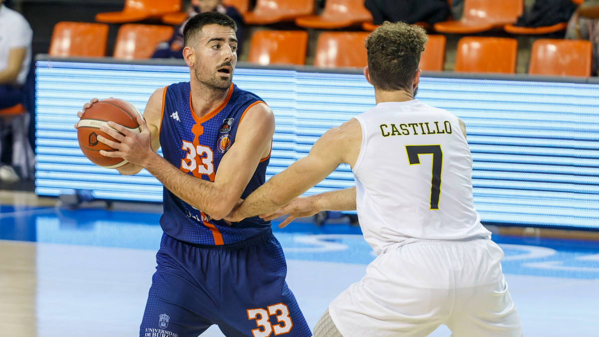 El ala-pivot burgalés sale cedido al Cartagena CB