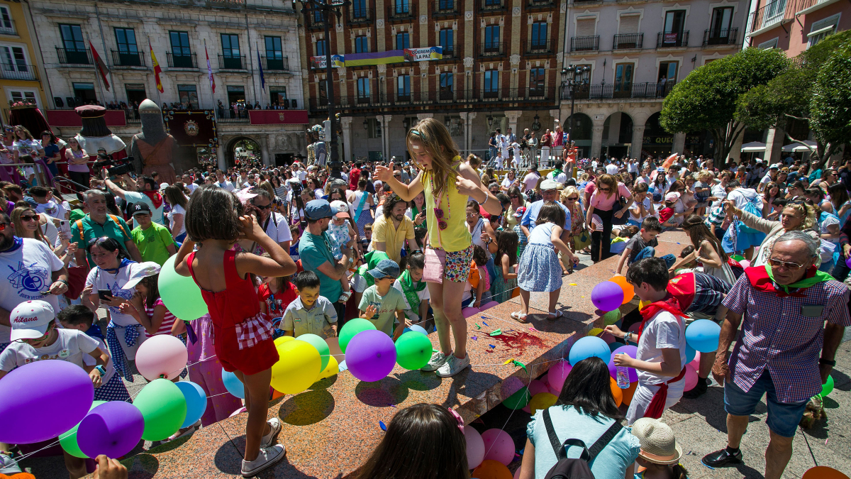Globada infantil en la Plaza Mayor.