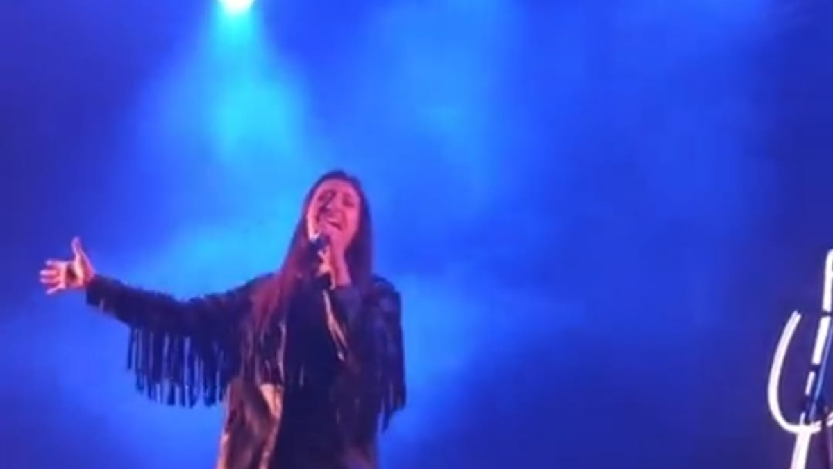 Ana Guerra, durante su actuación en las fiestas de San Pedro 2023 en sustitución de Ana Mena.