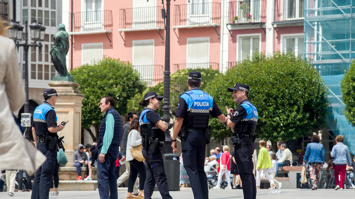 Un grupo de policías desplegados en las fiestas.