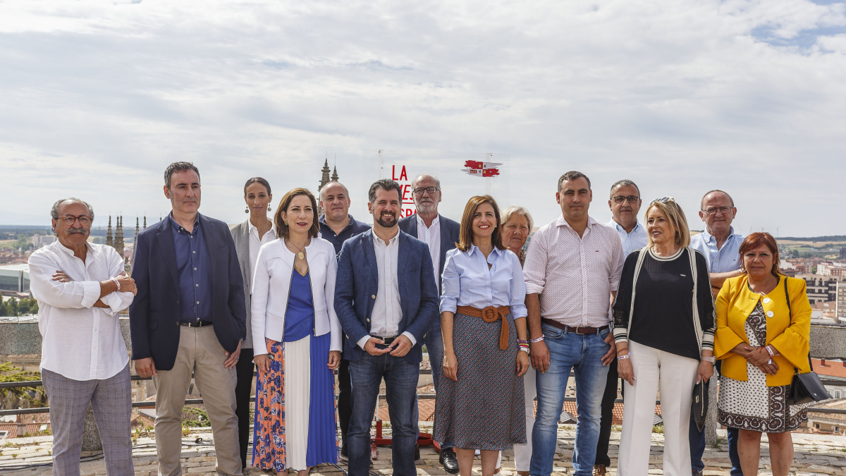 Presentación de los candidatos del PSOE al Congreso y el Senado por la provincia de Burgos.