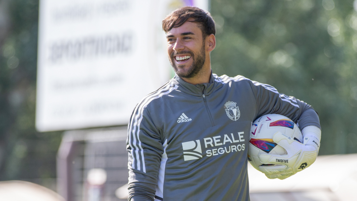 Caro regresa a los entrenamientos del Burgos CF.
