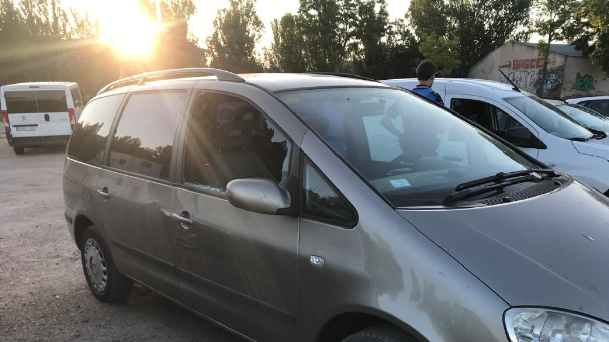 Imagen de uno de los vehículos afectados por el robo con violencia