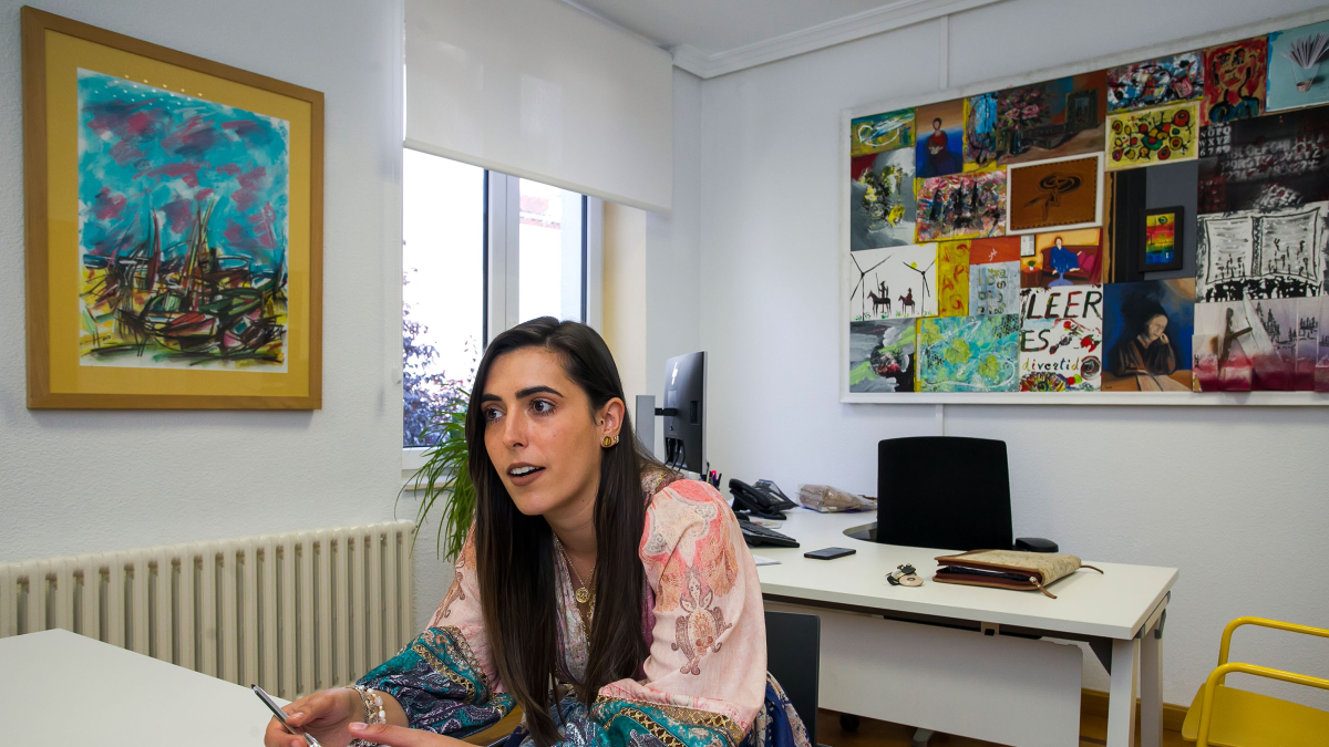 Andrea Ballesteros, en su despacho de Servicios Sociales.