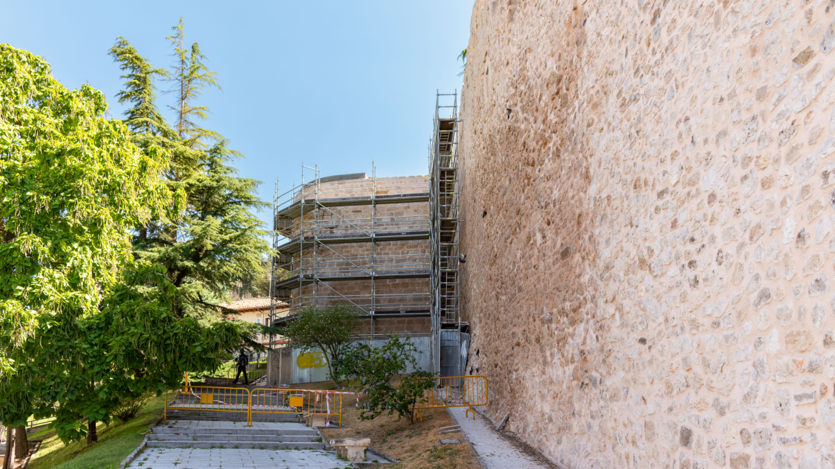 Obras de consolidación de la Muralla y de una parte del Arco de San Martín.