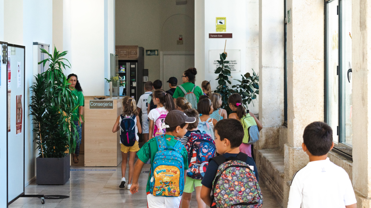 El programa estival de los centros cívicos ha beneficiado a 2.590 niños que acuden, de media, tres semanas.