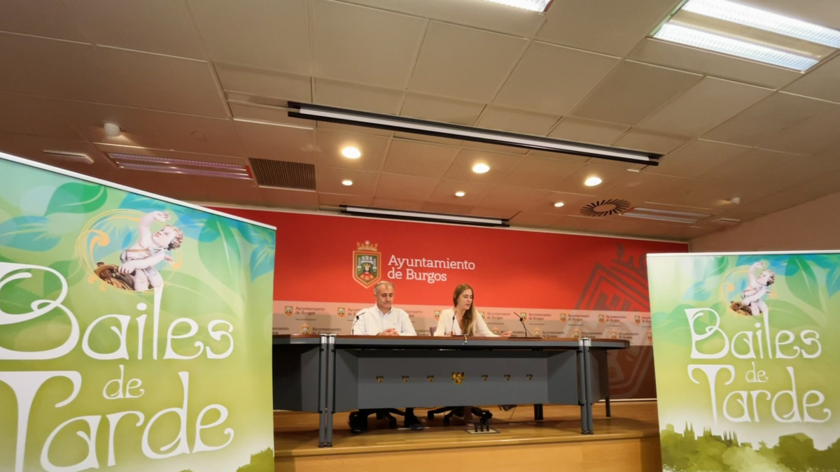 La edil de Festejos, Carolina Álvarez, ha presentado la cita junto al gerente de Cultura, Luis Simancas.