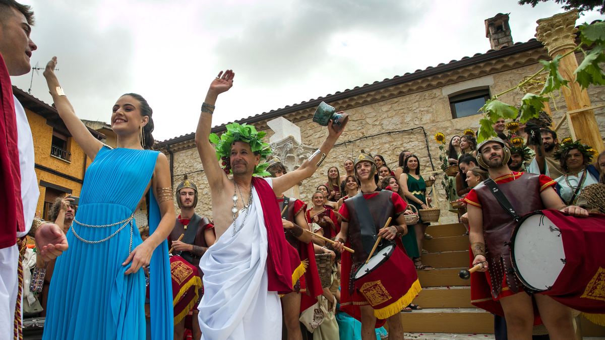 Baños de Valdearados recibe a Baco un año más.