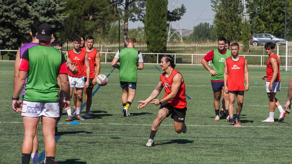 Aparejadores empezó a entrenar hace una semana en San Amaro.