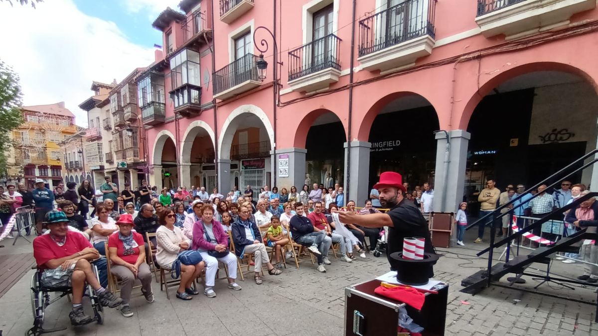 Imagen de archivo de uno de los muchos espectáculos callejeros que organiza Aranda por fiestas