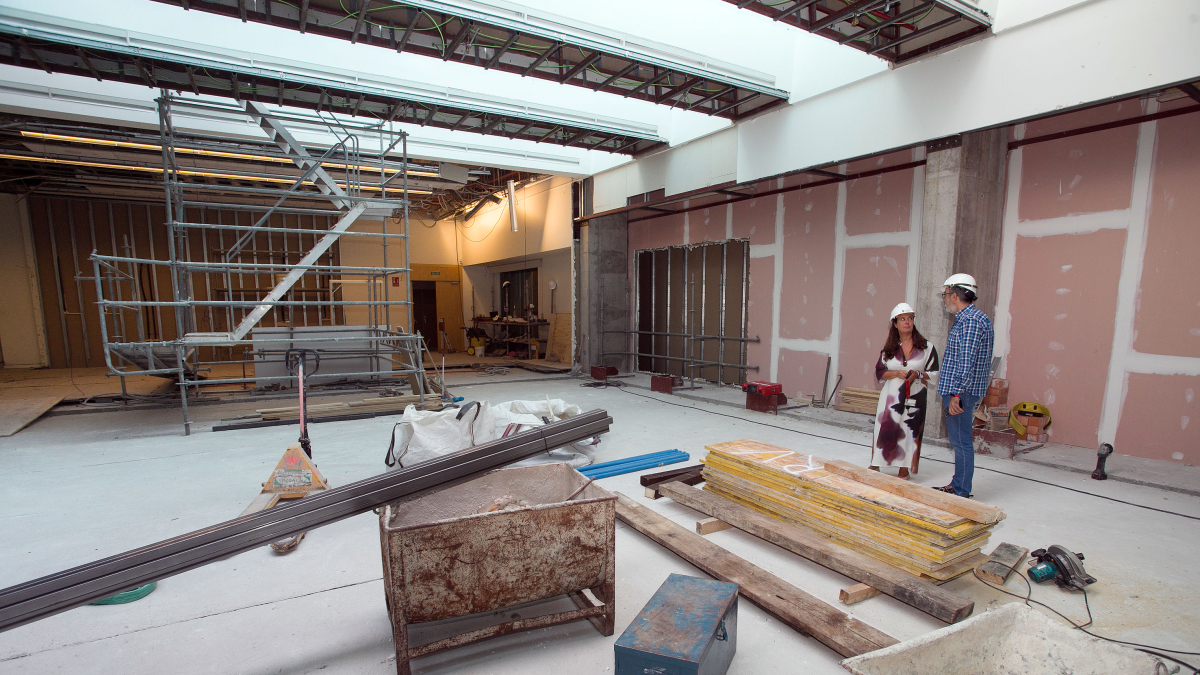 María Martinón y Carlos García Quevedo durante la visita a las obras de desdoblamiento de las plantas superiores del Cenieh.