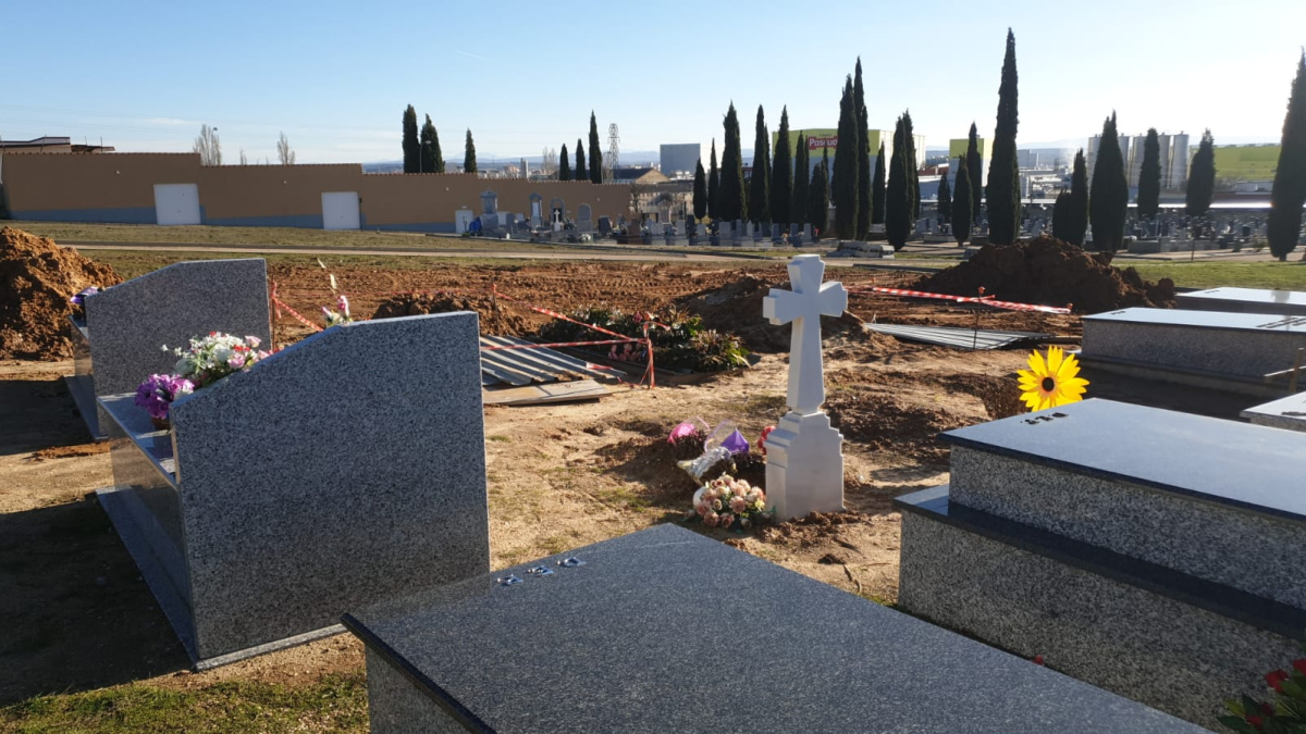 El cementerio de Aranda lleva años con problemas de personal