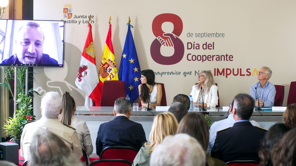 La jornada celebrada ayer contó con el testimonio de los cooperantes Adolfo Cires, desde Nairobi, Fernando Sánchez y Beatriz Castañeda.