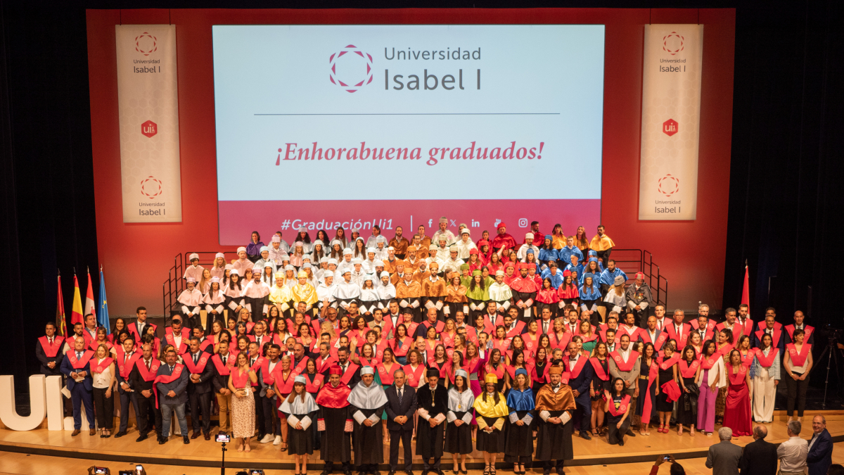 Ceremonia de graduación de la Universidad Isabel I.