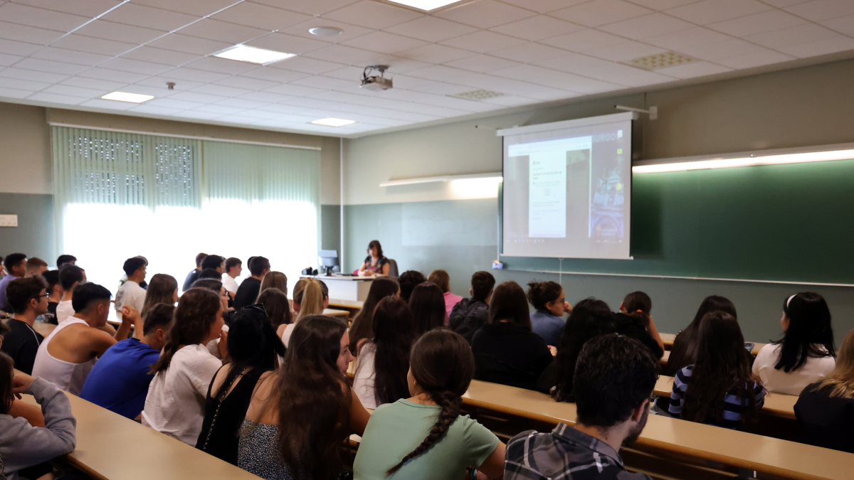 Jornada de orientación de centros en la Facultad de Económicas.