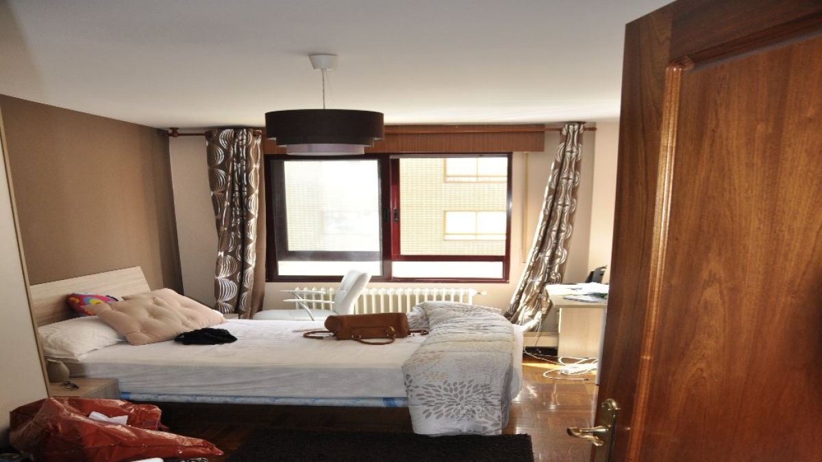 Habitación de los uno de los pisos que utilizaban los acusados.