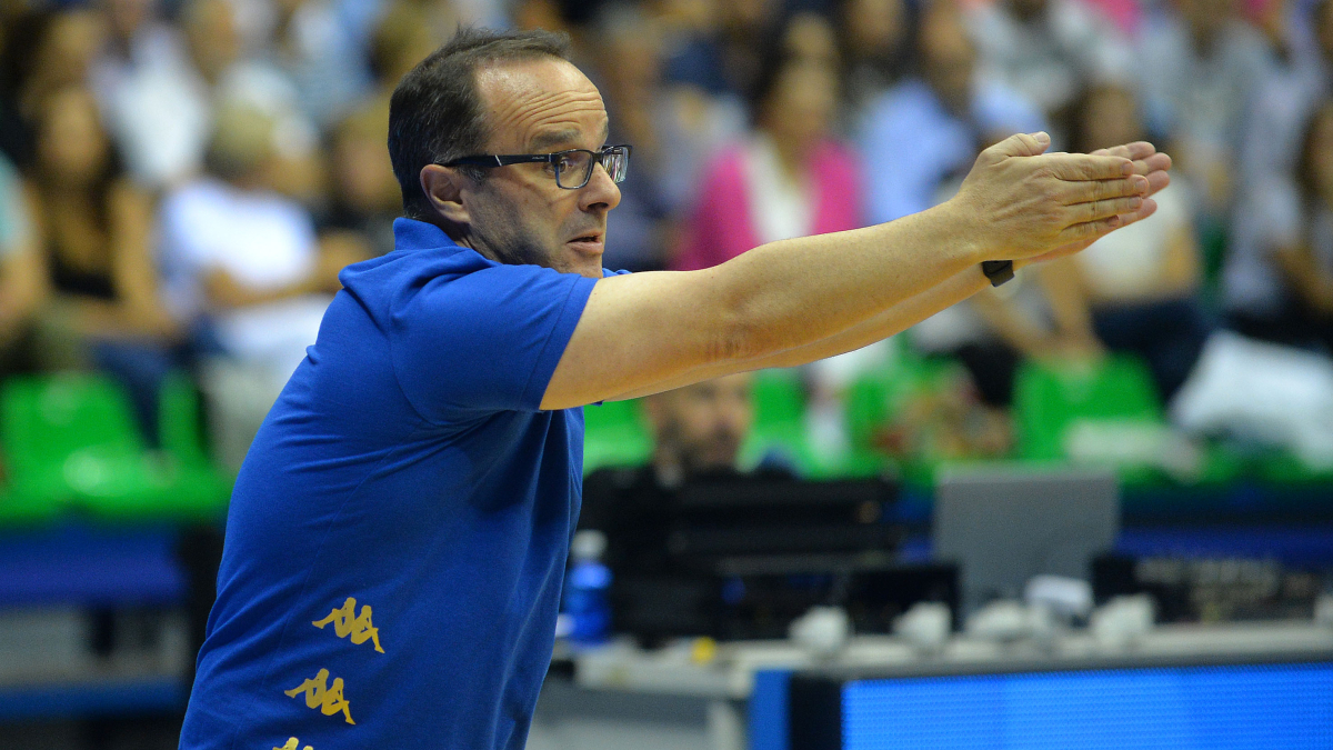 Ocampo durante el partido contra el San Pablo en el Coliseum.