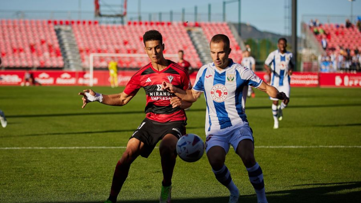 Imagen del partido entre el Mirandés y el Leganés