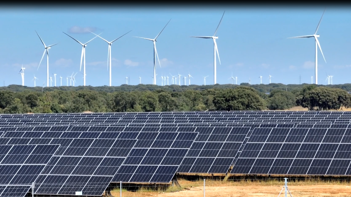 Primera planta híbrida eólica y solar de España