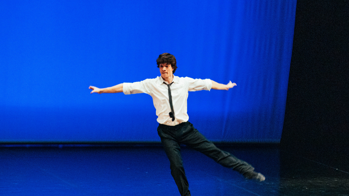 William Castro, antiguo alumno hoy en el ballet Aalto Theater Essen, durante la interpretación de 'Le bourgeois'.