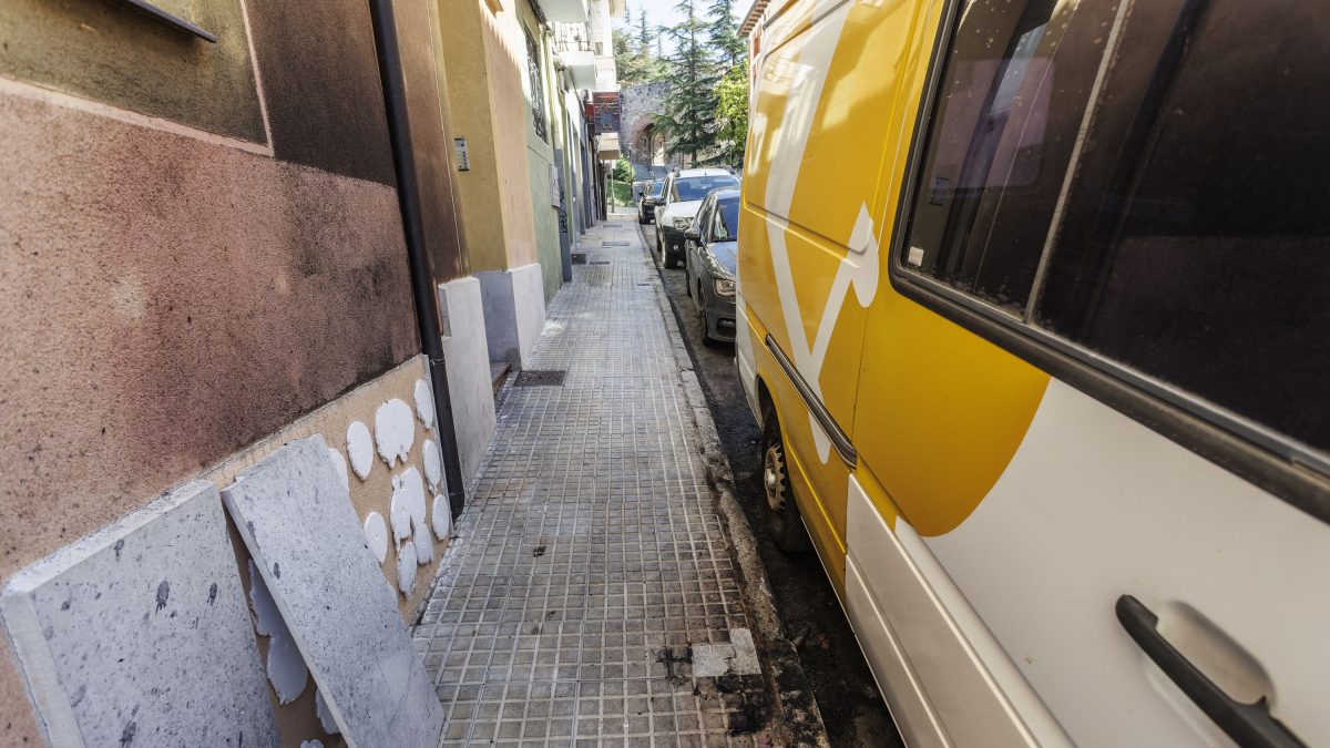 Efectos del incendio junto al número 12 de la calle Emperador.