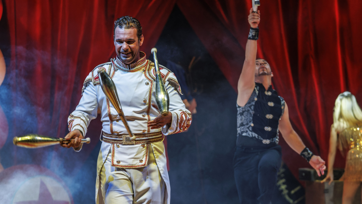 Espectáculo 'Origins', de Stellar Circus, en Burgos.