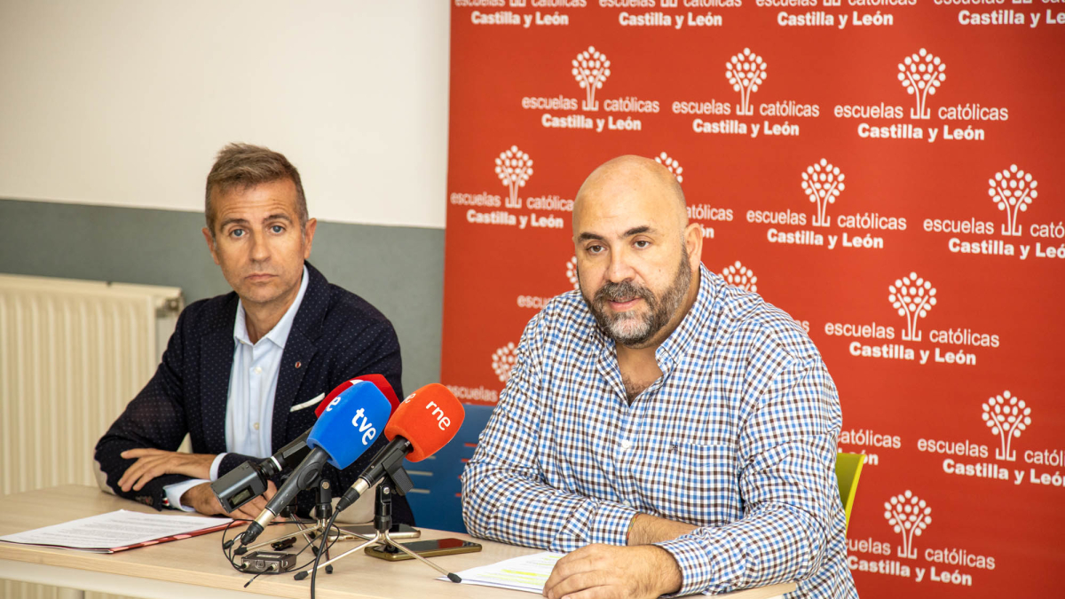 Leandro Roldán Maza y Víctor Mendiguchia.