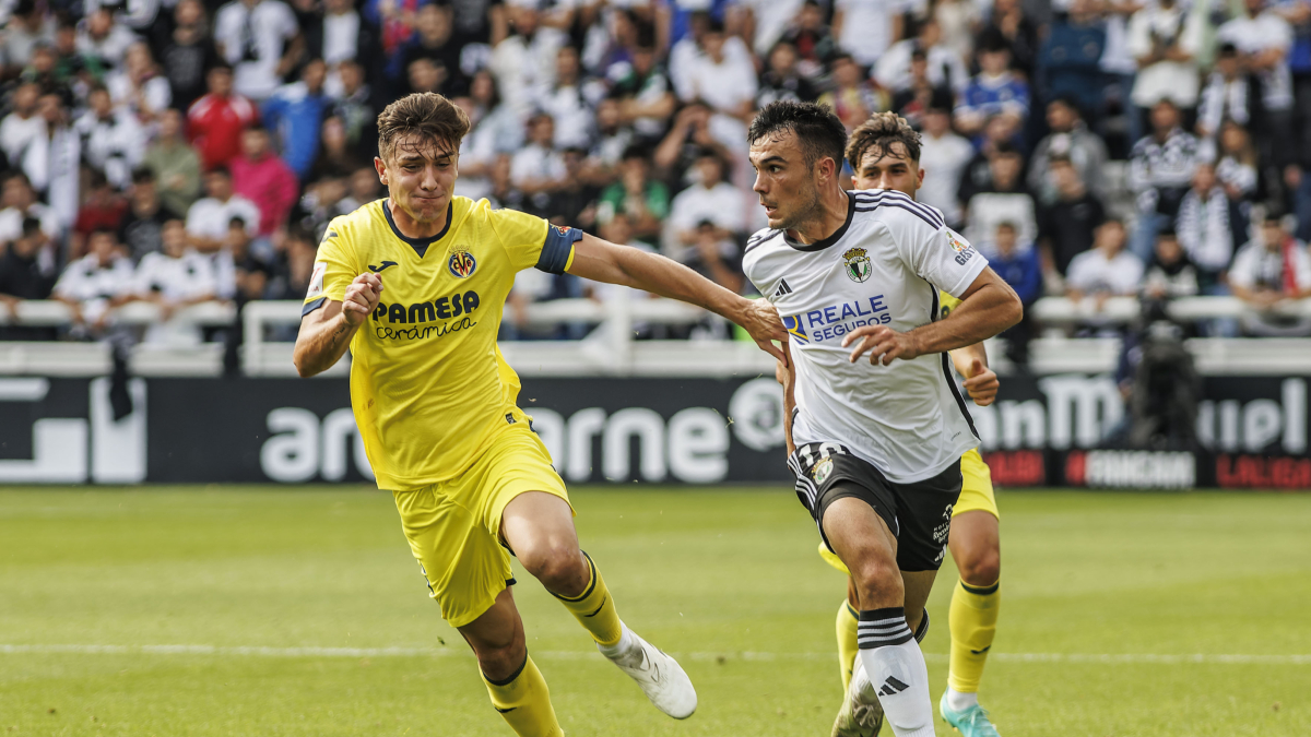 Álex Bermejo, durante el partido contra el Villarreal B.